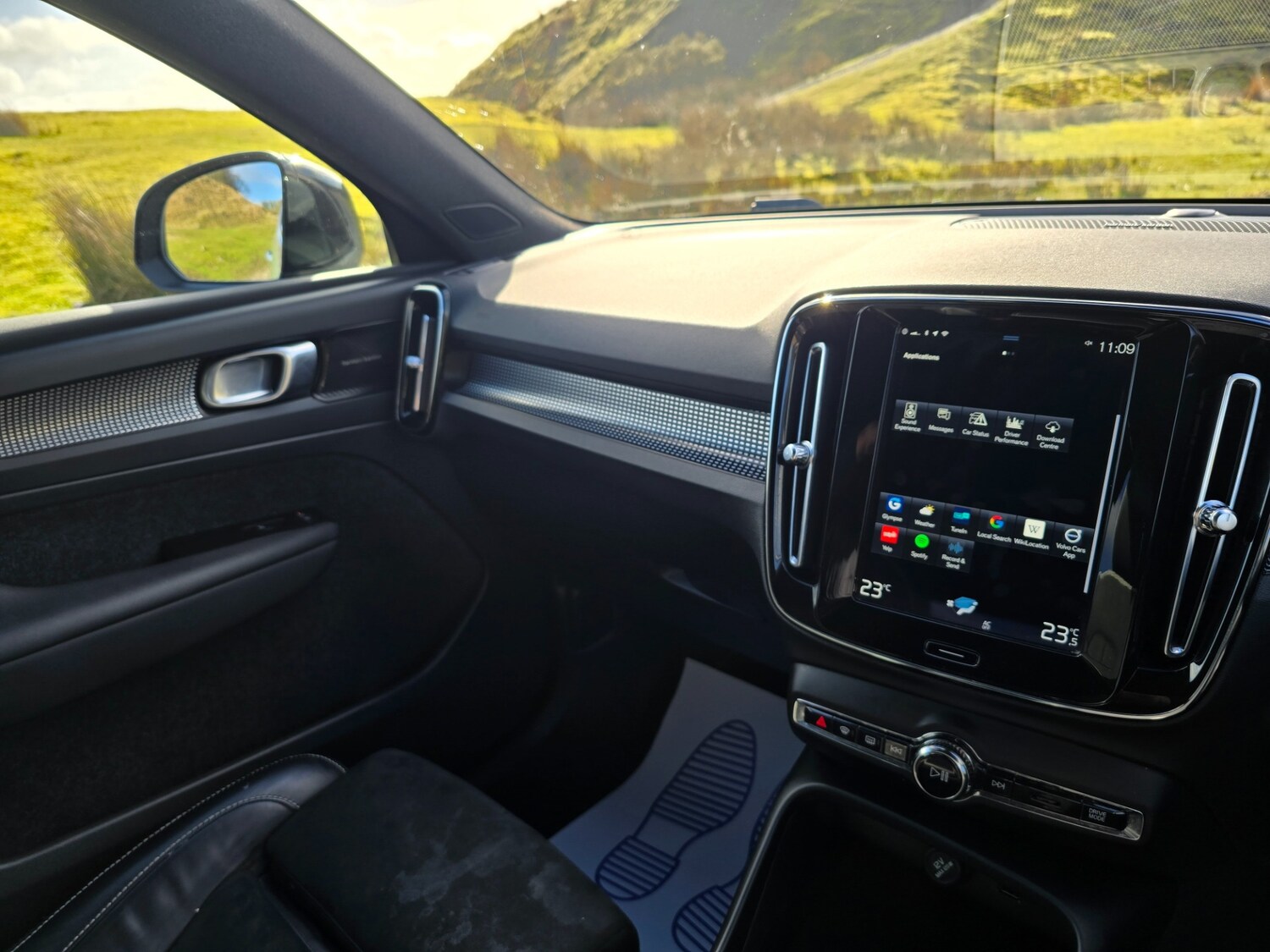 Used Volvo XC40 2021 for sale - 77615430: Photo 41