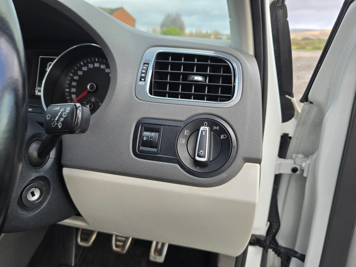 Used Volkswagen Polo 2015 for sale - 77007864: Photo 23