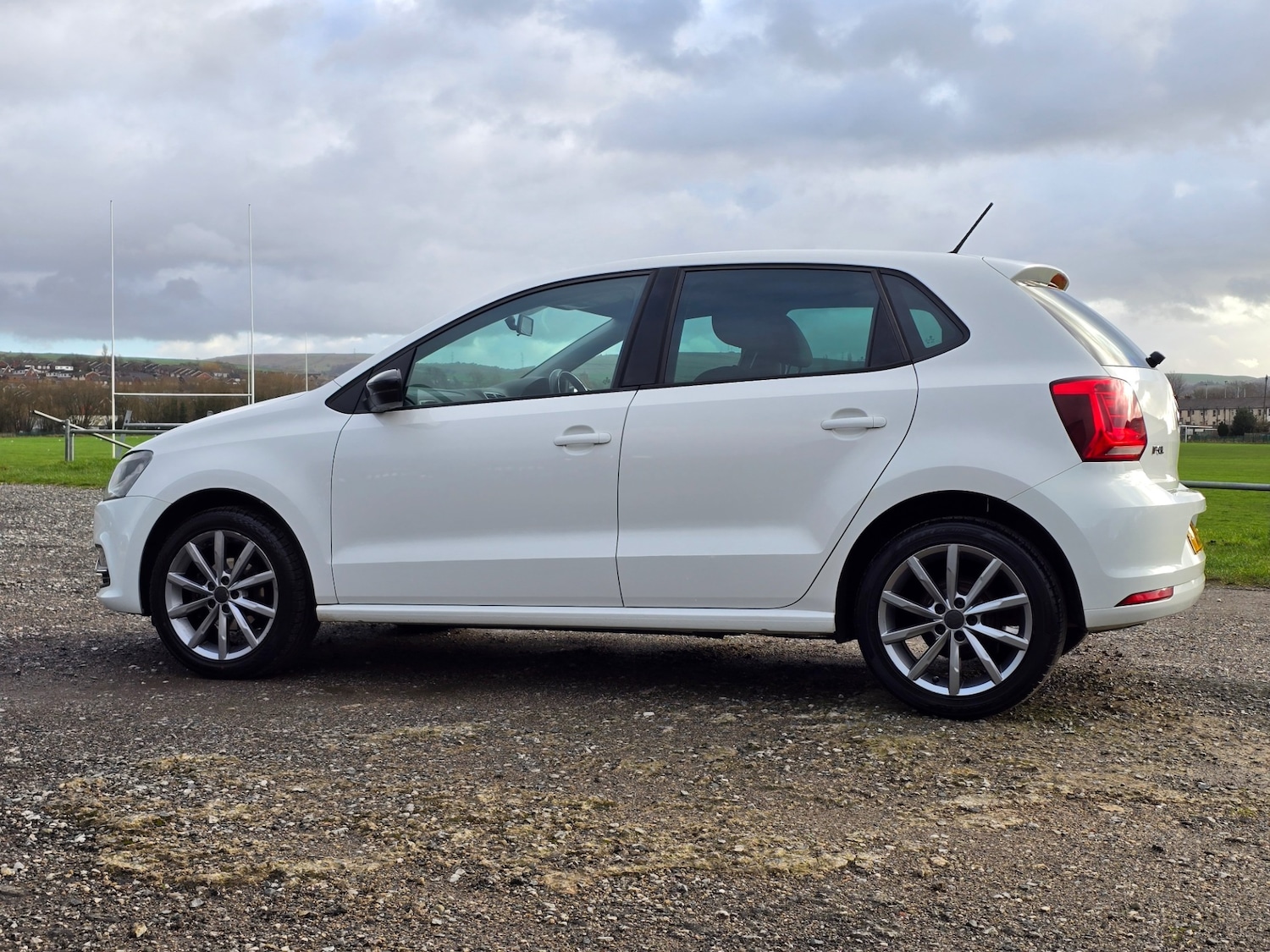 Used Volkswagen Polo 2015 for sale - 77007864: Photo 3