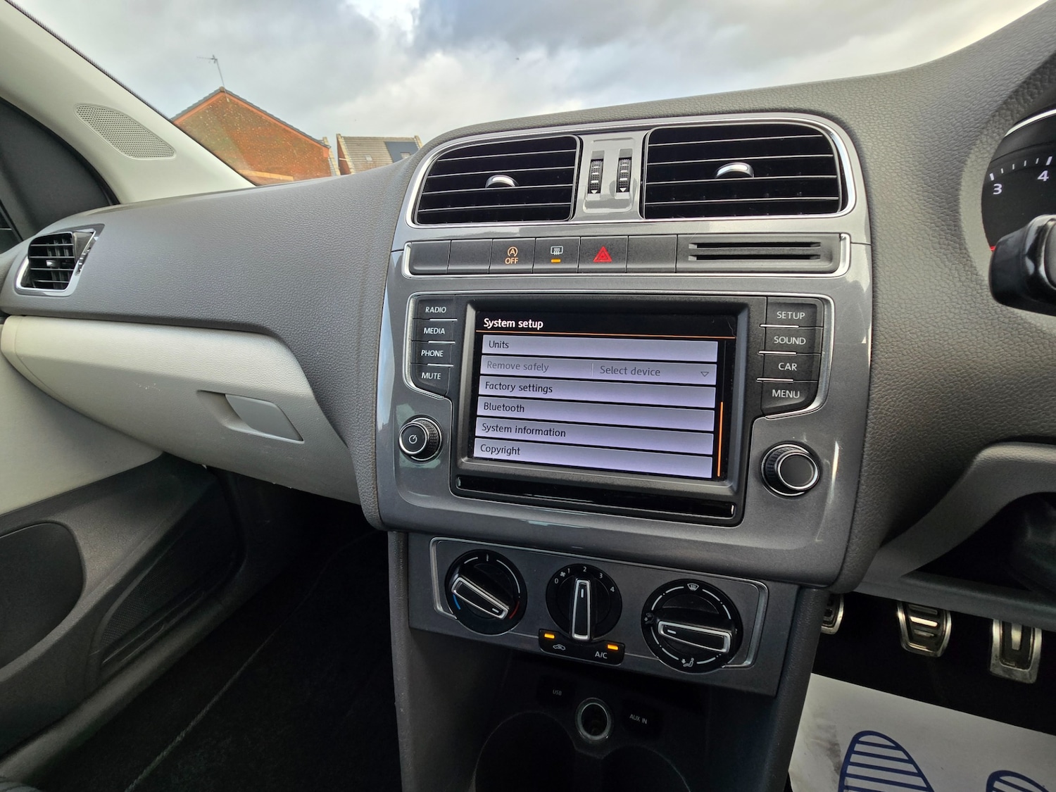 Used Volkswagen Polo 2015 for sale - 77007864: Photo 32