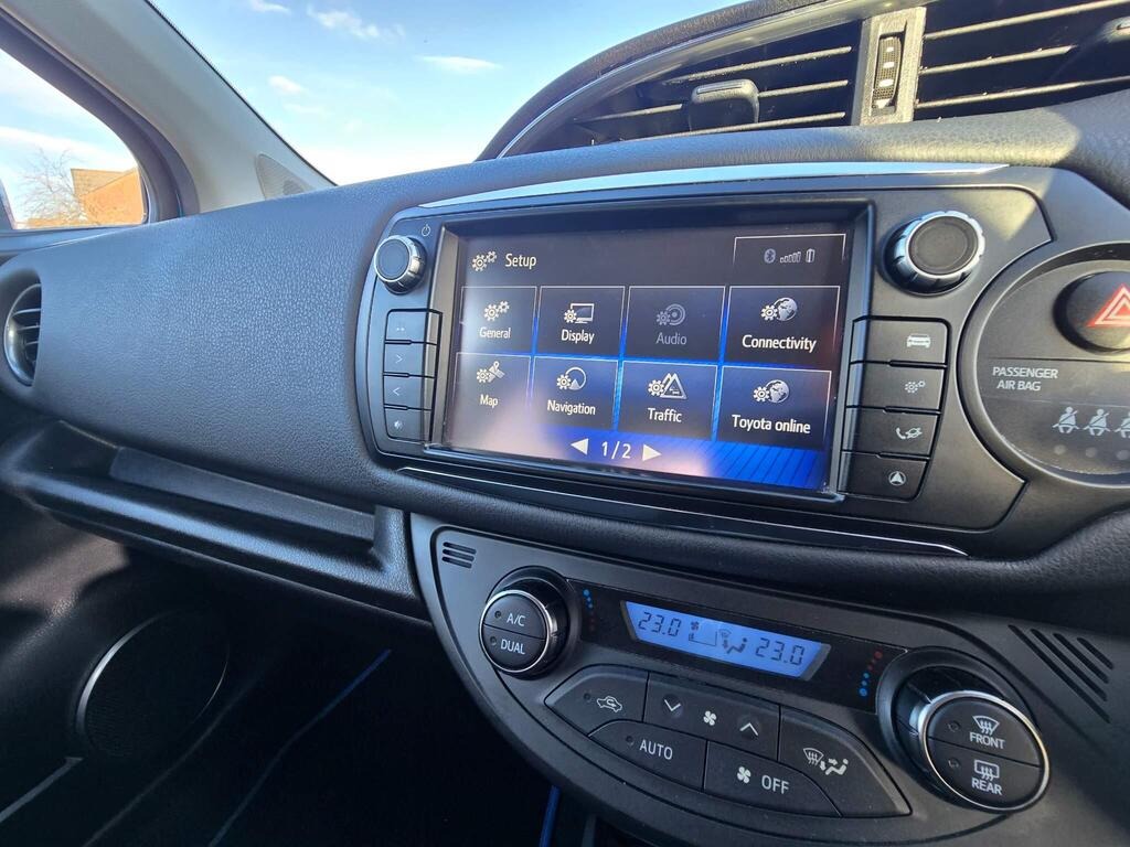 Used Toyota Yaris 2015 for sale - 77403921: Photo 10