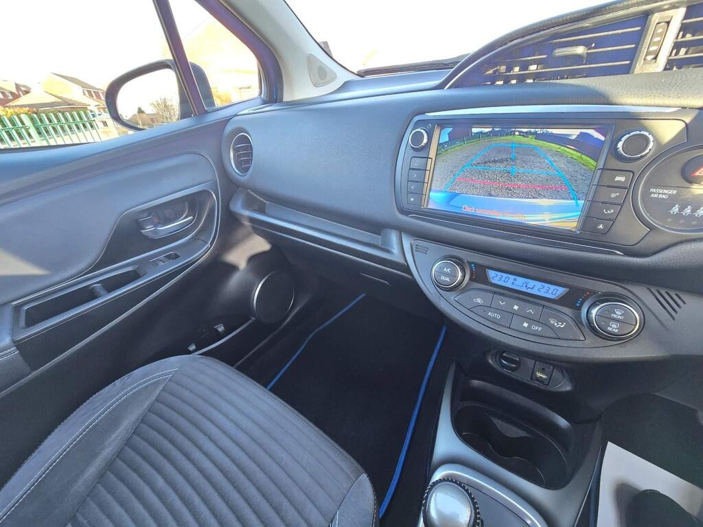 Used Toyota Yaris 2015 for sale - 77403921: Photo 21