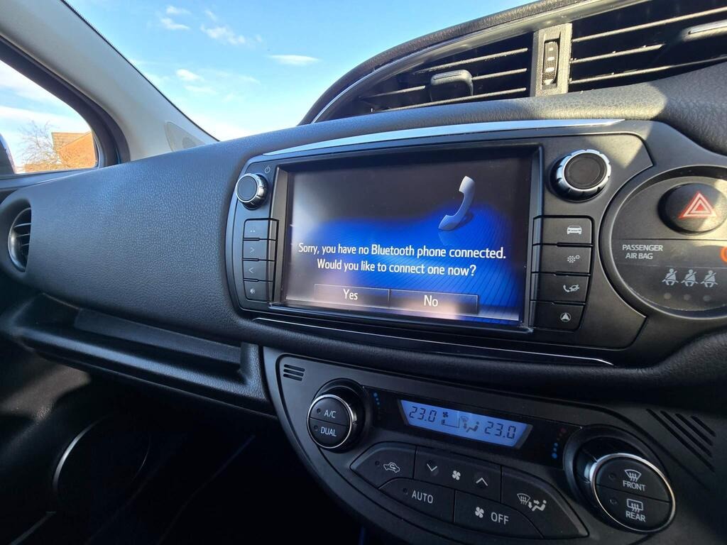 Used Toyota Yaris 2015 for sale - 77403921: Photo 25