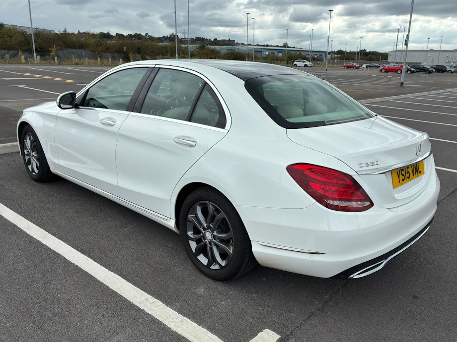 Used Mercedes-Benz C Class 2015 for sale - 76527599: Photo 3