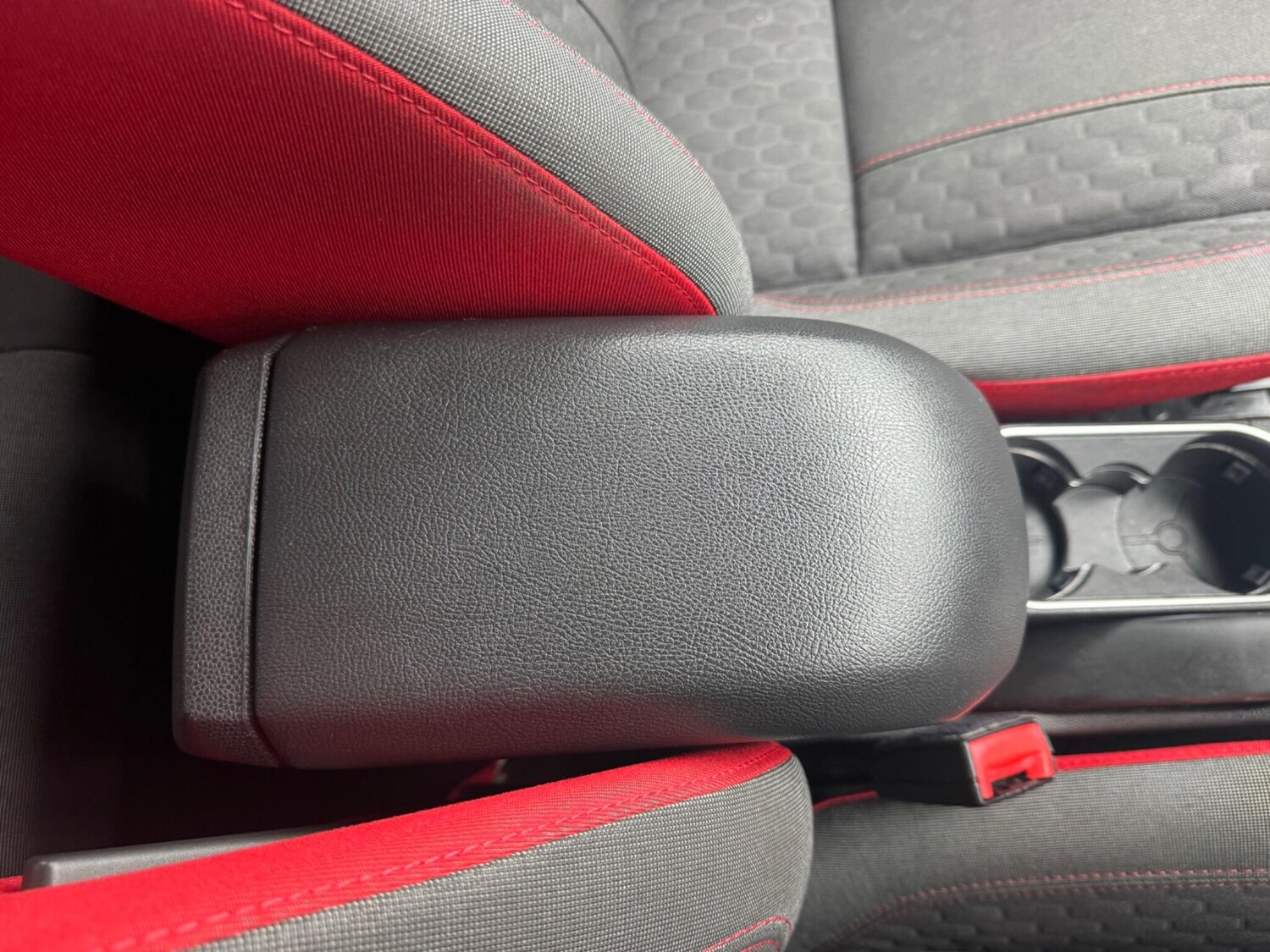 Used Ford Fiesta 2016 for sale - 78039403: Photo 38