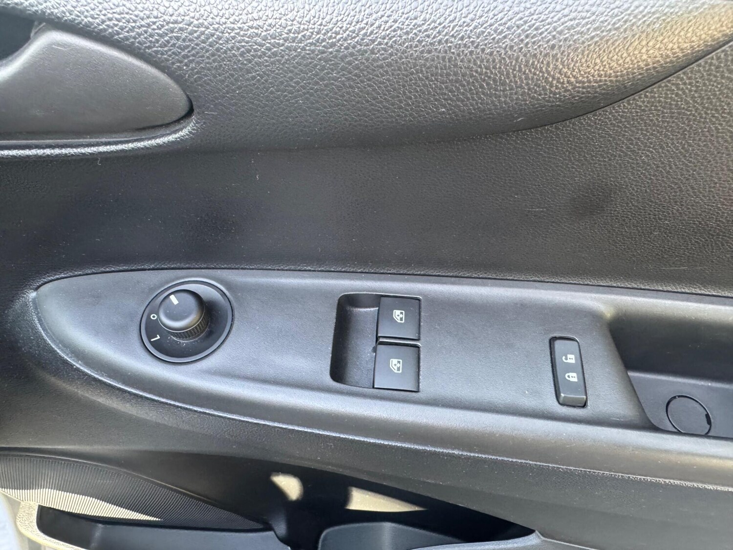 Used Vauxhall Viva 2015 for sale - 78039390: Photo 23