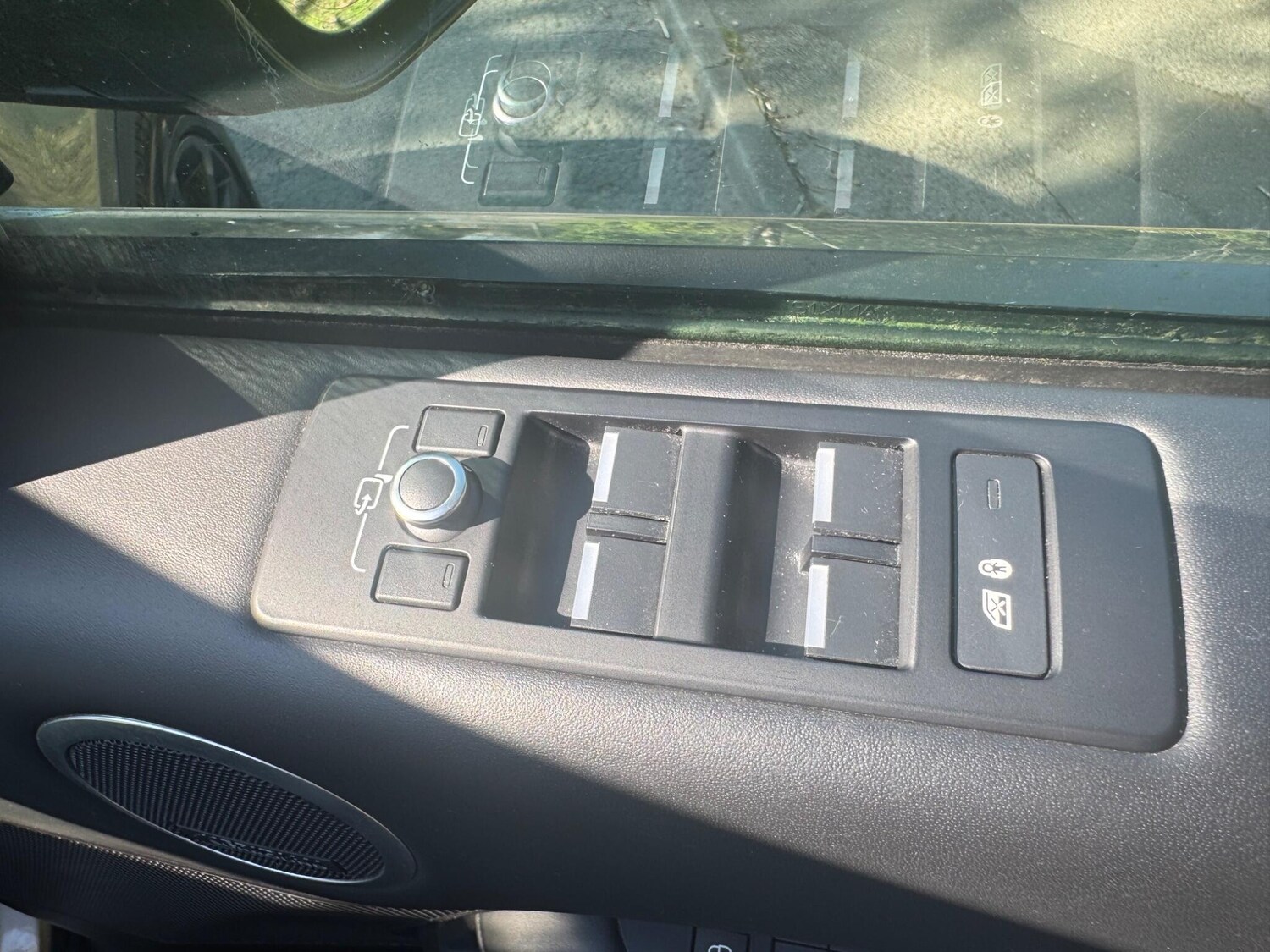 Used Land Rover Discovery 2017 for sale - 78039394: Photo 34