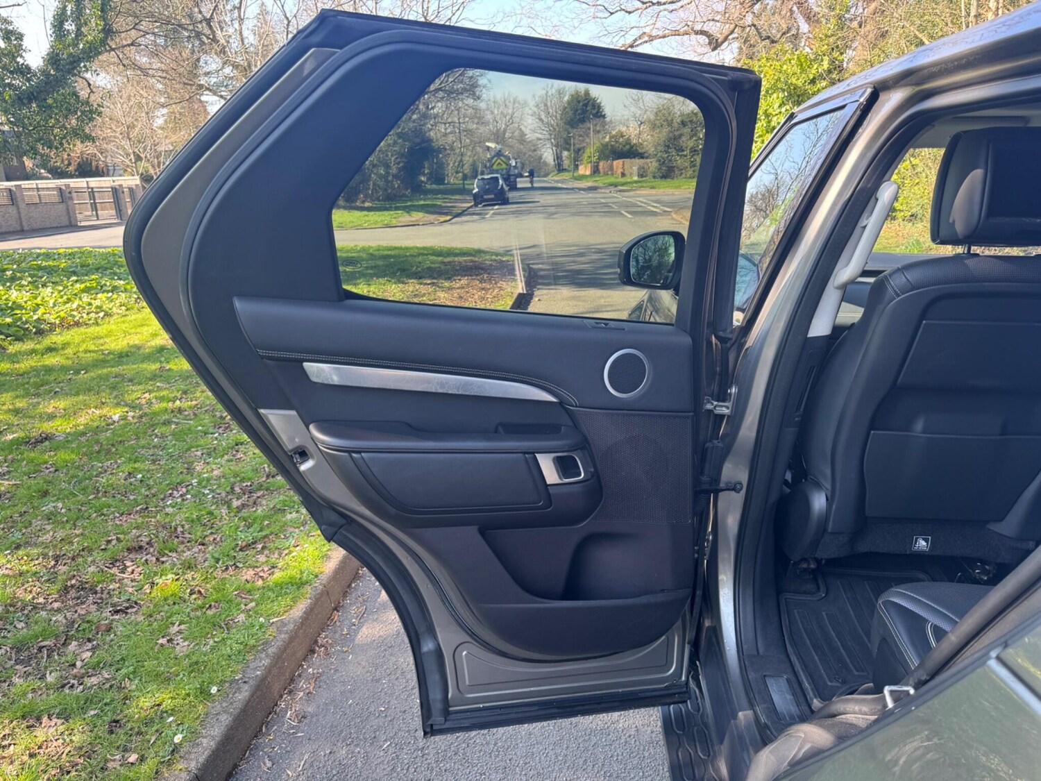 Used Land Rover Discovery 2017 for sale - 78039394: Photo 39