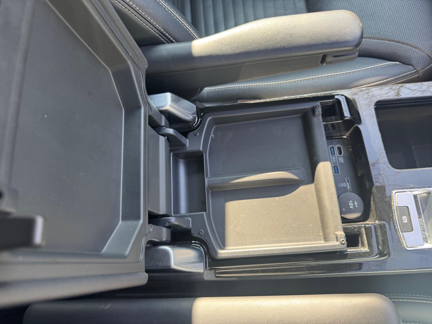 Used Land Rover Discovery 2017 for sale - 78039394: Photo 86