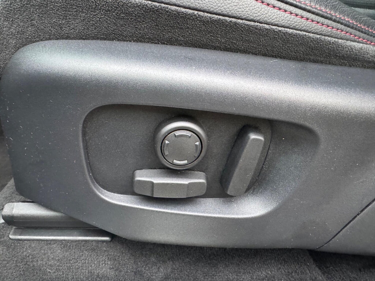 Used Land Rover Discovery Sport 2020 for sale - 78039400: Photo 28