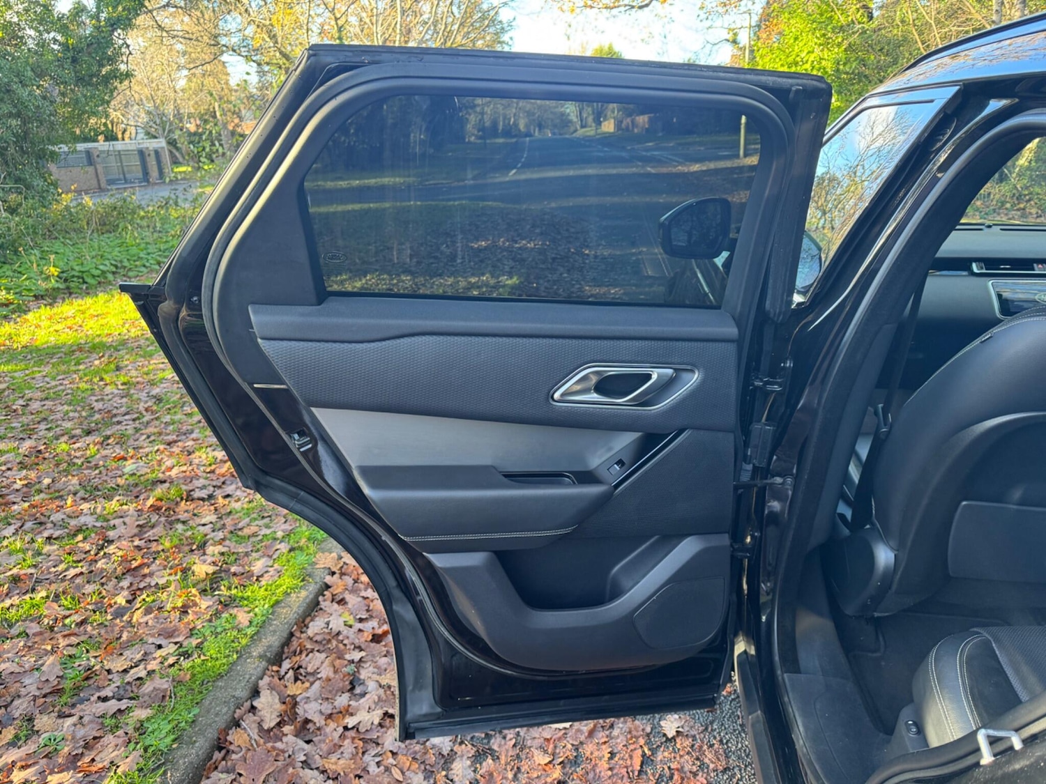 Used Land Rover Range Rover Velar 2017 for sale - 78039392: Photo 27