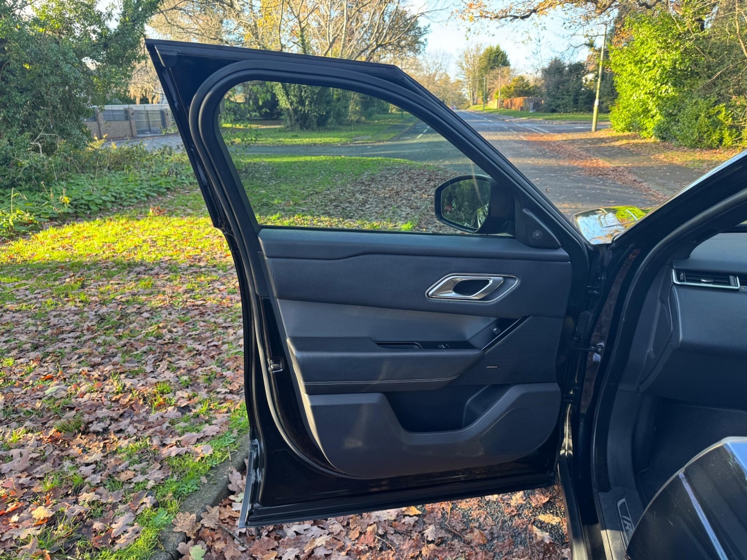 Used Land Rover Range Rover Velar 2017 for sale - 78039392: Photo 28