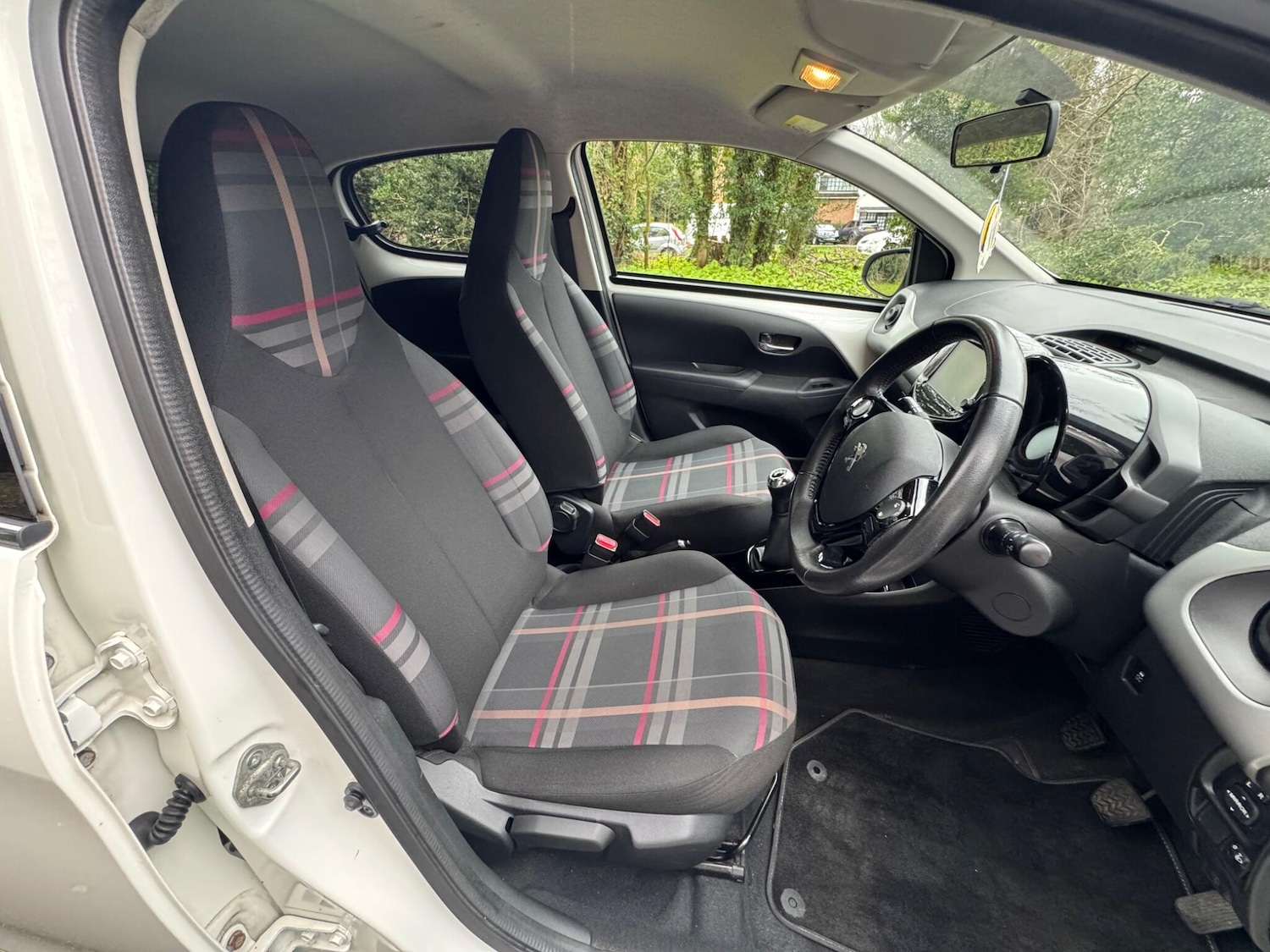 Used Peugeot 108 2015 for sale - 78039396: Photo 15