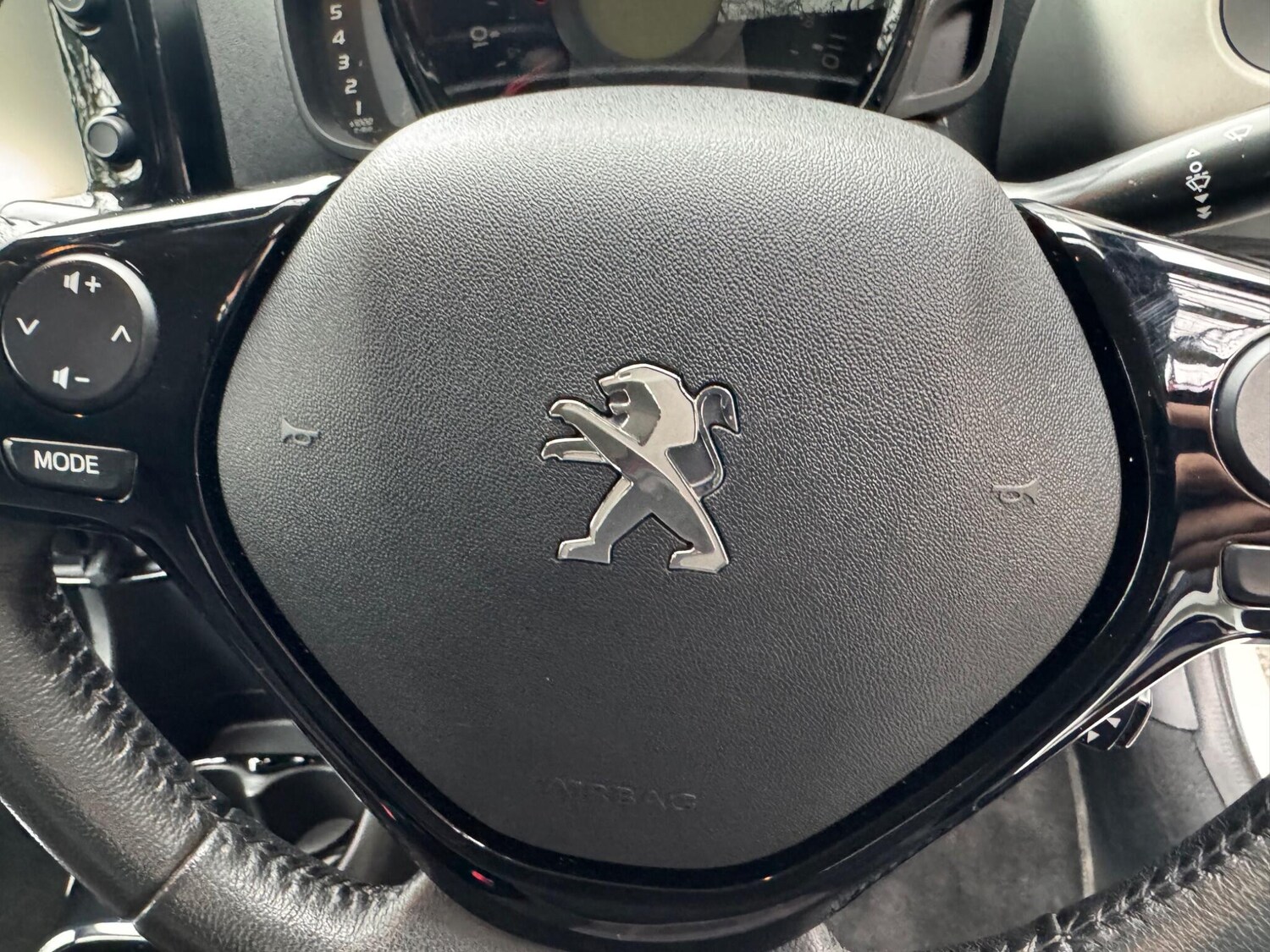 Used Peugeot 108 2015 for sale - 78039396: Photo 42