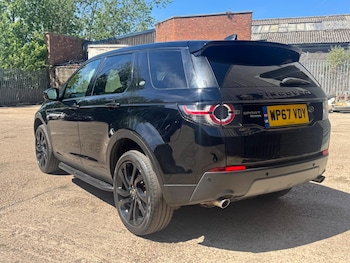 Used Land Rover Discovery Sport 2018 for sale - 78759930: Photo