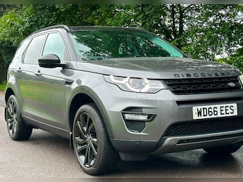Used Land Rover Discovery Sport 2017 for sale - 79121249: Photo
