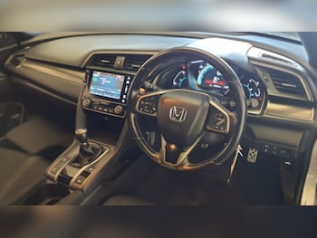 Used Honda Civic 2018 for sale - 77508855: Photo