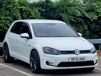 Used Volkswagen Golf 2015 for sale - 75613817: Photo