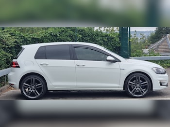 Used Volkswagen Golf 2015 for sale - 75613817: Photo