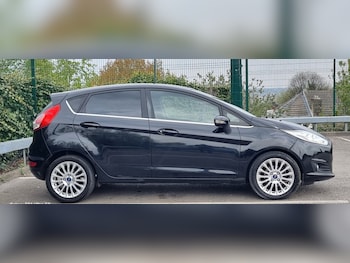 Used Ford Fiesta 2015 for sale - 75596055: Photo