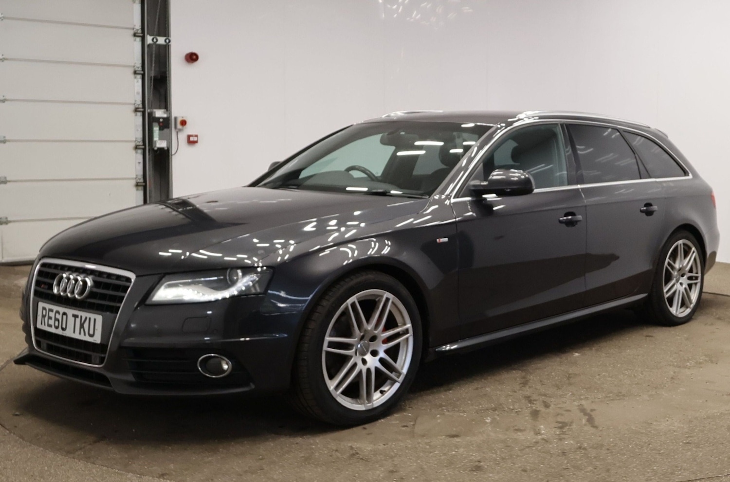 Used Audi A4 Avant 2011 for sale - 78032151: Photo 3