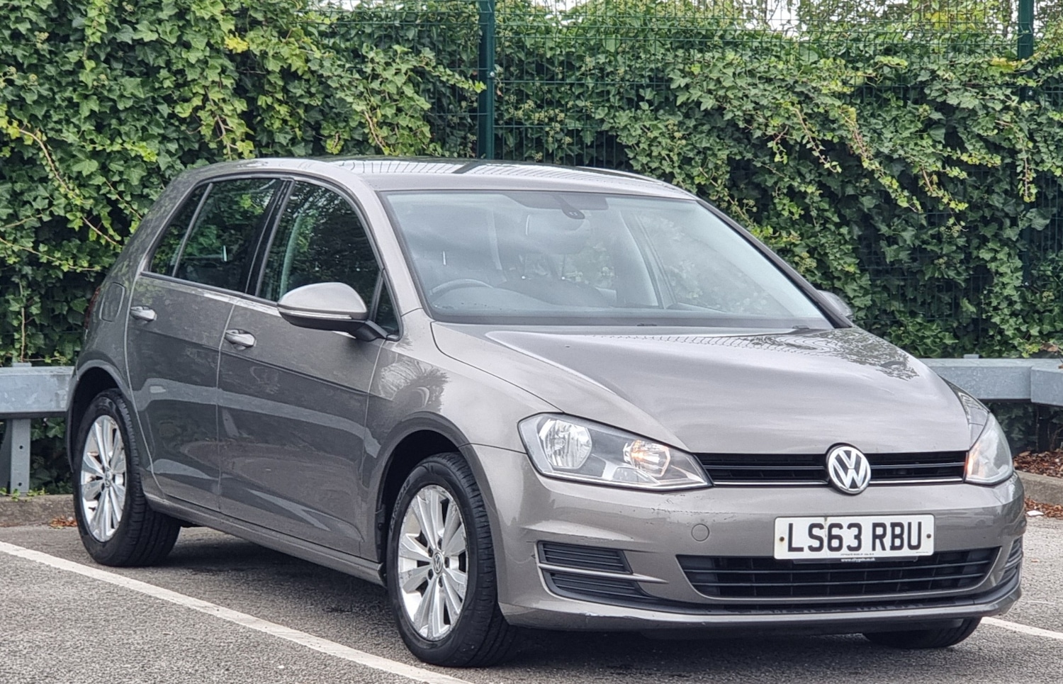Used Volkswagen Golf 2013 for sale - 76082876: Photo 1