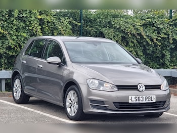 Volkswagen - Golf