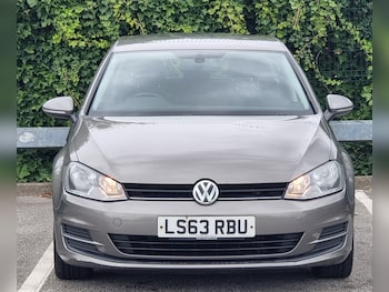 Used Volkswagen Golf 2013 for sale - 76082876: Photo 2