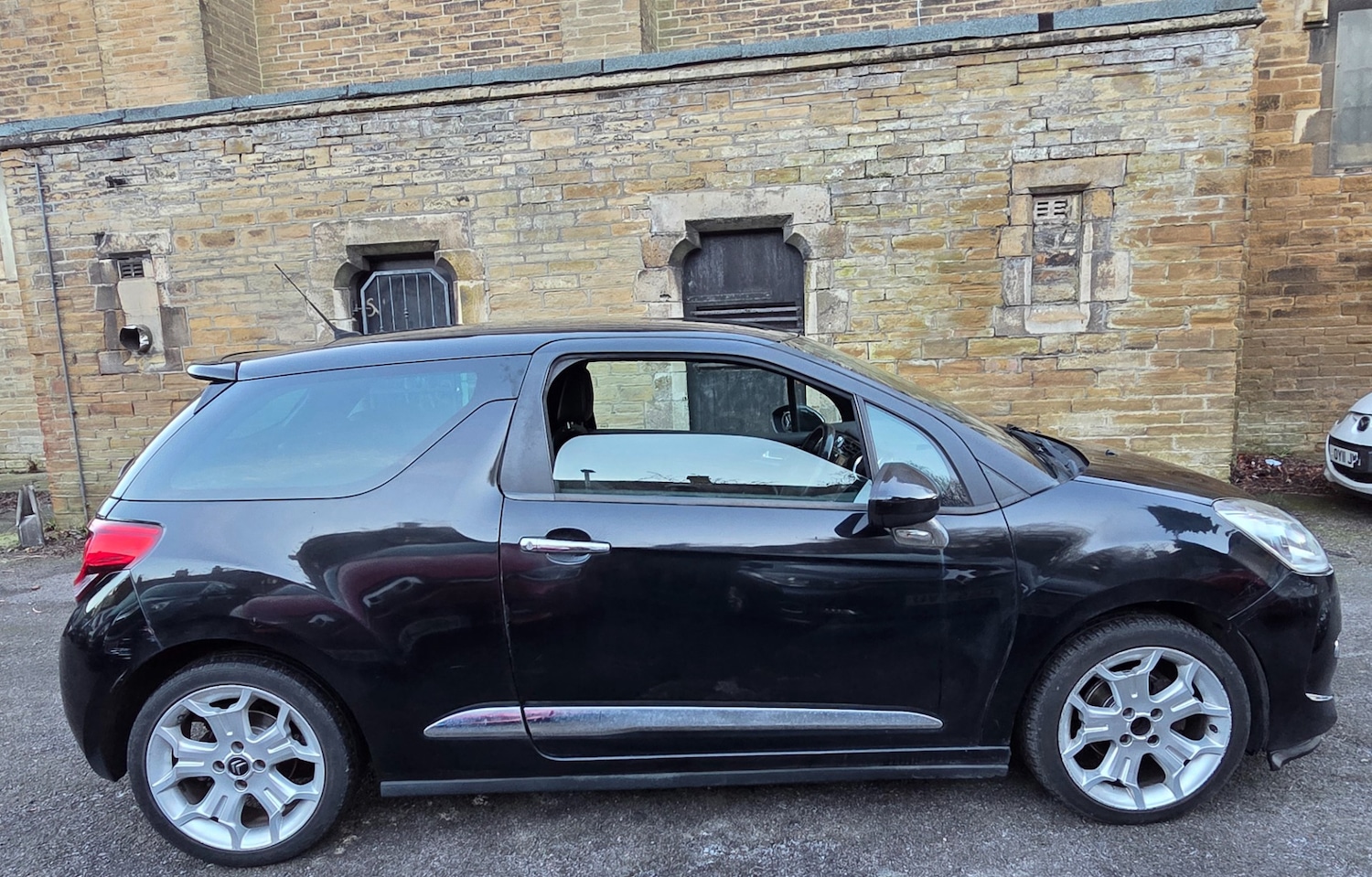 Used Citroen DS3 2013 for sale - 77227849: Photo 9