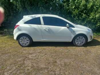 Used Vauxhall Corsa 2011 for sale - 74636148: Photo