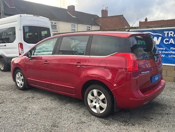 Used Peugeot 5008 2012 for sale - 77586658: Photo