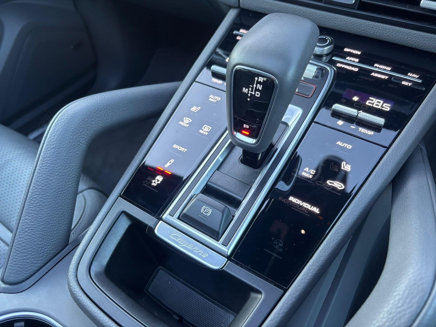 Used Porsche Cayenne 2022 for sale - 77705115: Photo 17