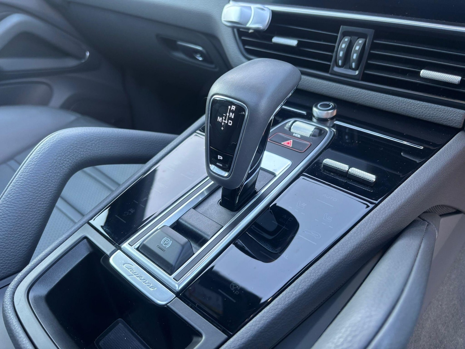 Used Porsche Cayenne 2022 for sale - 77705115: Photo 31