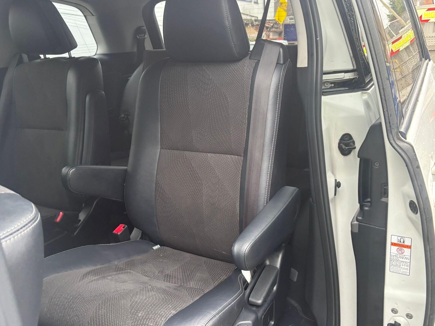 Used Toyota Estima for sale - 77586742: Photo 7