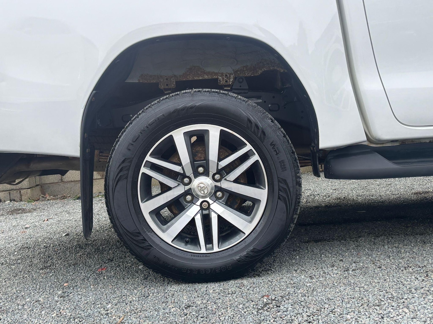 Used Toyota Hilux 2018 for sale - 77586207: Photo 32