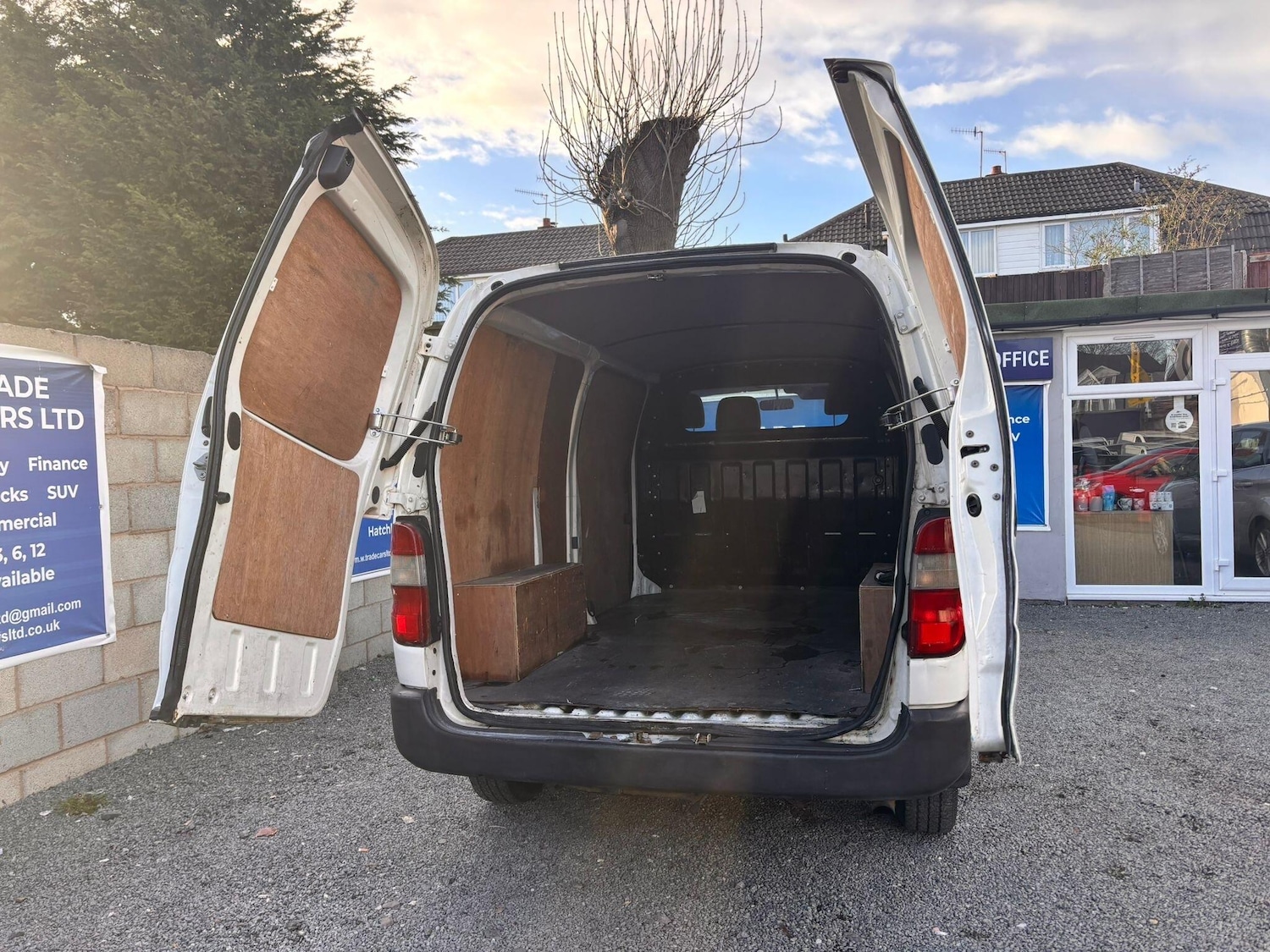 Used Toyota HiAce 2010 for sale - 77637854: Photo 14