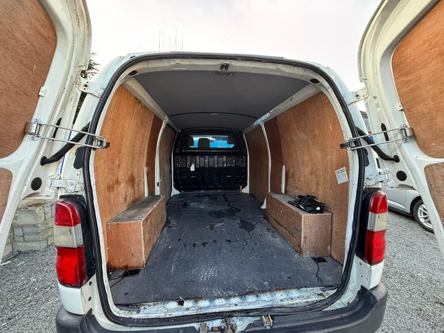 Used Toyota HiAce 2010 for sale - 77637854: Photo 27