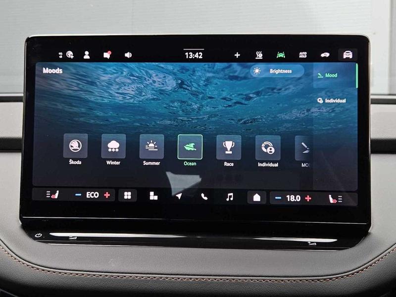 Used Skoda Enyaq 2025 for sale - 76382126: Photo 24