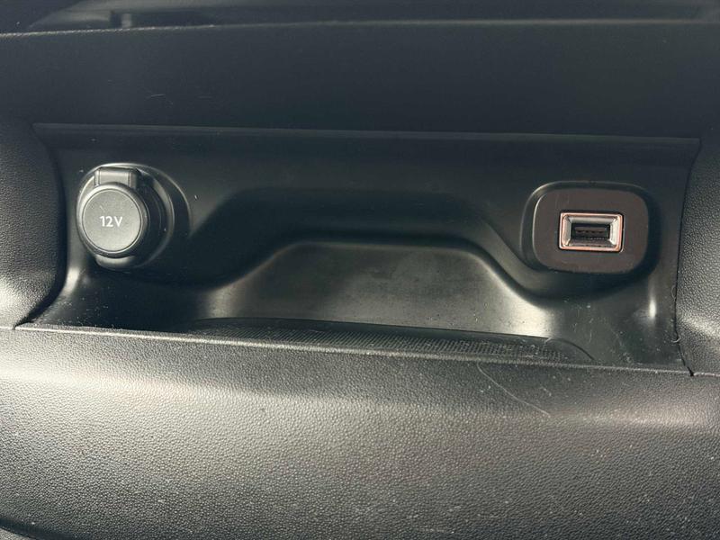 Used Citroen C4 Cactus 2017 for sale - 77638840: Photo 25