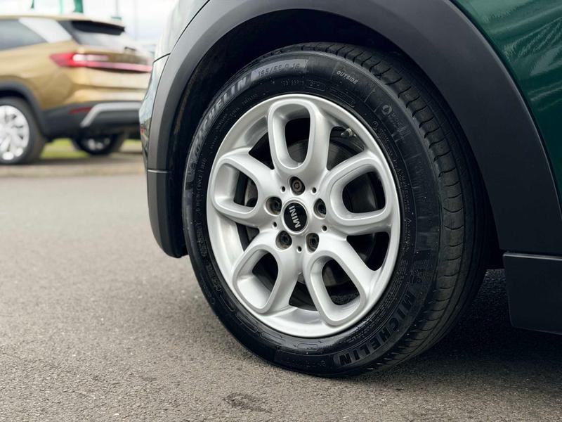 Used MINI Convertible 2018 for sale - 78001239: Photo 12