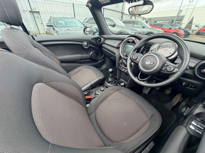 Used MINI Convertible 2018 for sale - 78001239: Photo 18