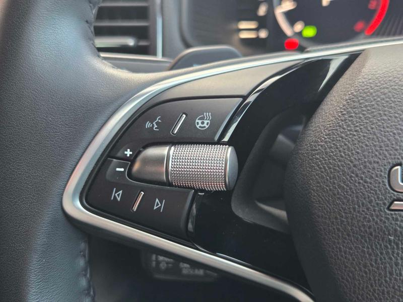 Used Skoda Karoq 2025 for sale - 77665792: Photo 32