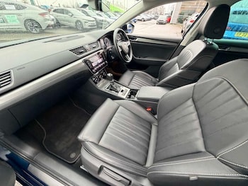 Used Skoda Superb 2020 for sale - 77563560: Photo