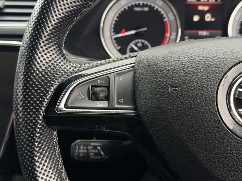 Used Skoda Superb 2020 for sale - 76338304: Photo 28