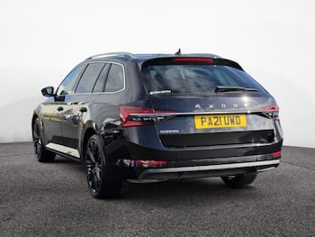 Used Skoda Superb 2021 for sale - 79802800: Photo