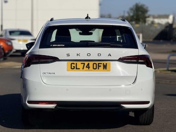 Used Skoda Octavia 2024 for sale - 76154210: Photo