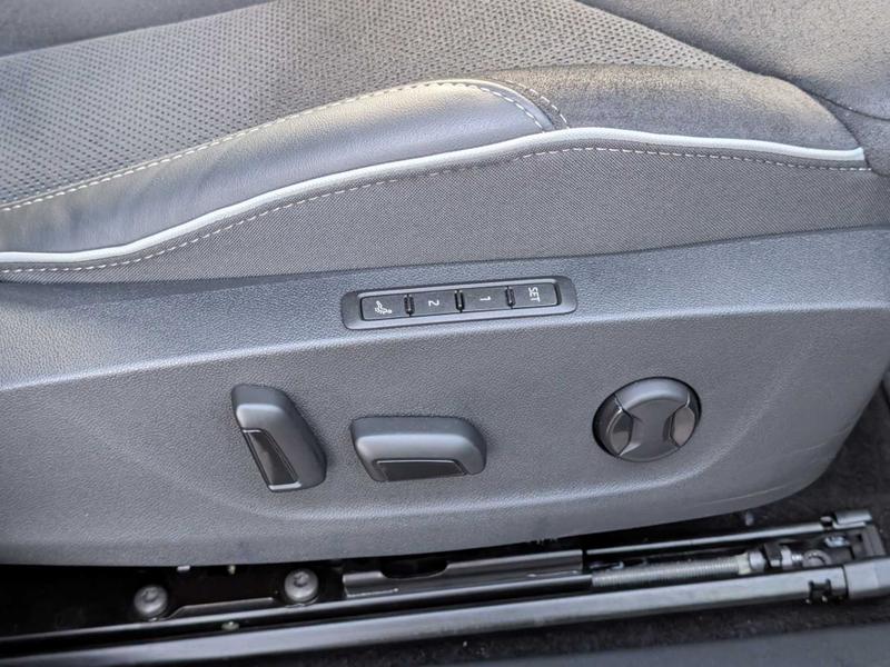 Used Skoda Enyaq 2025 for sale - 77145309: Photo 9