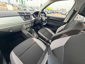 Used Skoda Fabia 2015 for sale - 77884460: Photo