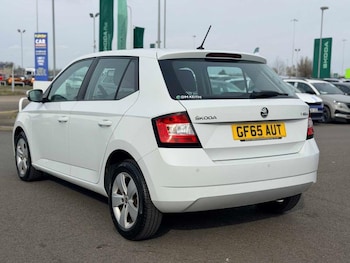 Used Skoda Fabia 2015 for sale - 77884460: Photo