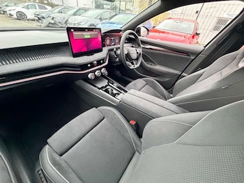 Used Skoda Superb 2025 for sale - 76782400: Photo